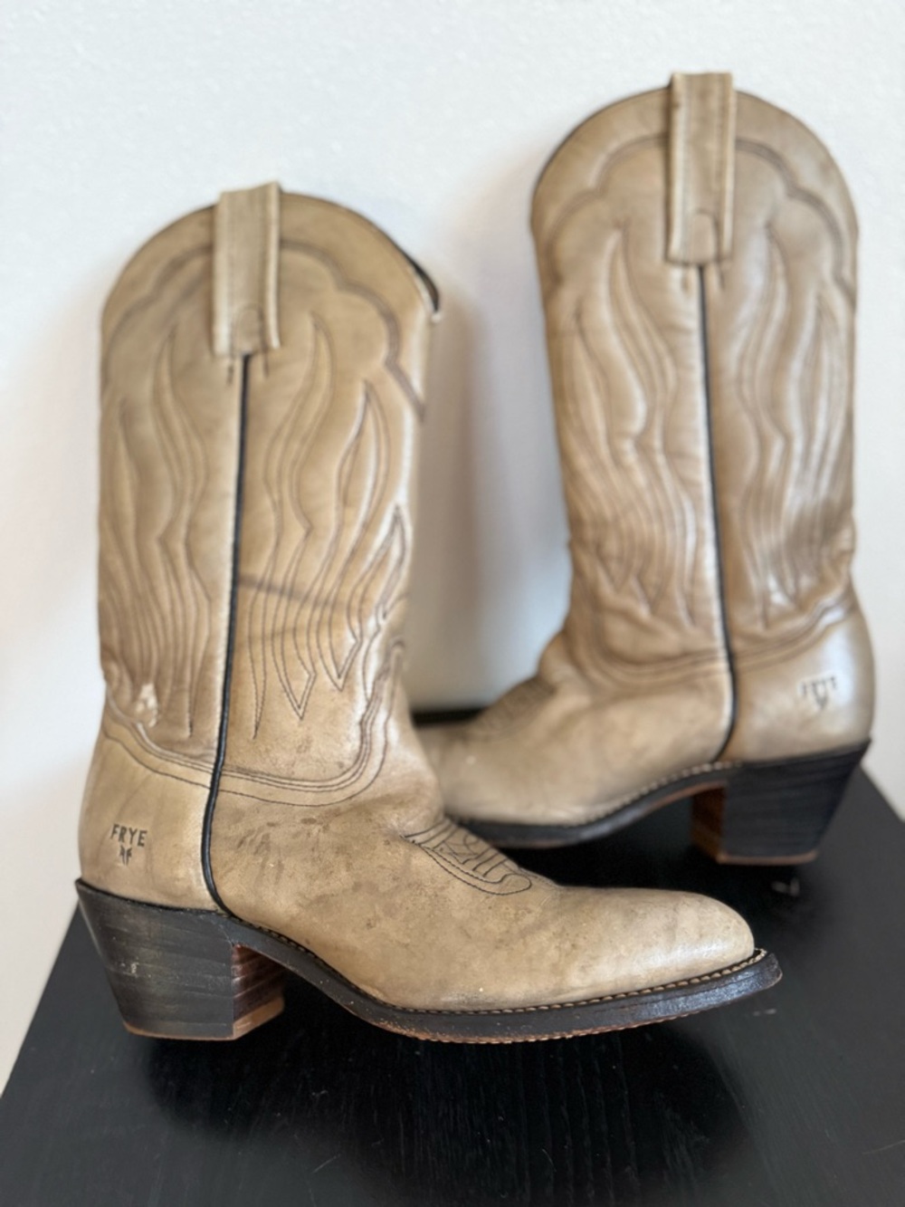 Vintage Frye Western Boots Gray Taupe Leather Cowboy Boots Made USA Women’s 6.5B - Picture 13 of 13